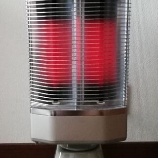 ダイキン『セラムヒート』首振り電気ストーブ