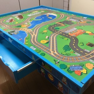【3/14まで】きかんしゃトーマス　プレイテーブル