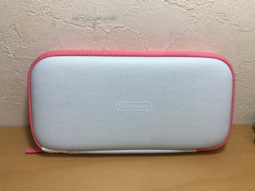 A2101☆極上美品☆任天堂switch Liteコーラルカラー