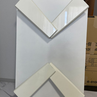 折り畳みテーブル　白の画像