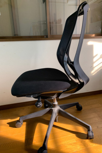 オカムラシルフィ　ハイバック　ブラック　2018年製