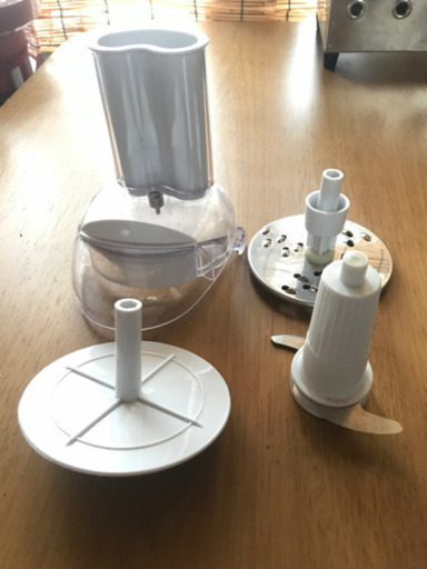 コンパクトなフードプロセッサー