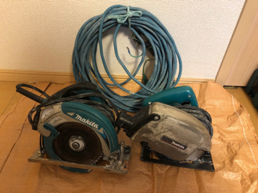 makita 丸鋸2台　三芯延長コード20m