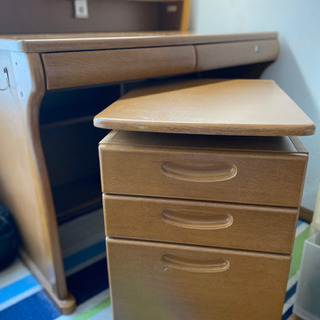 【最終値引き】（美品）学習デスク（購入時の付属品未開封）　クレオ工業の画像