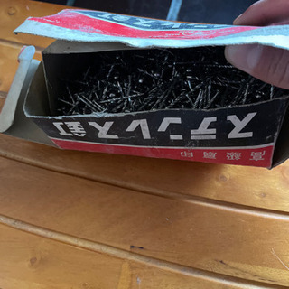 ステンレス釘　たくさん