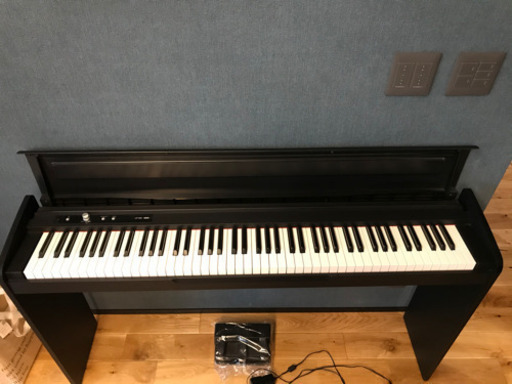 korg コルグ　電子ピアノ