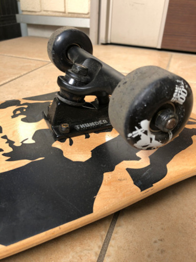 THUNDER TRUCK サンダー トラック　スケートボード