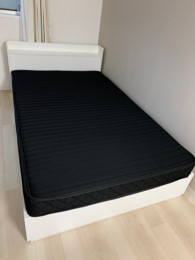 【3/26まで】セミダブル収納付きベッド　ホワイト　マットレス付き