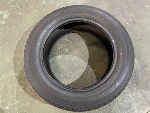 ☆値下げ☆ヨコハマ BlueEarth 225/60R18 溝アリ 4本セットNX ハリアー RAV4などに