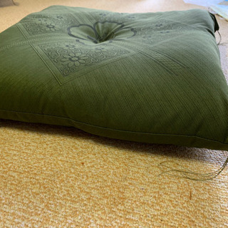 値下げ【新品未使用】座布団10枚の画像