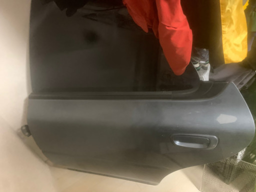 GC8   GF８  左後部座席ドア