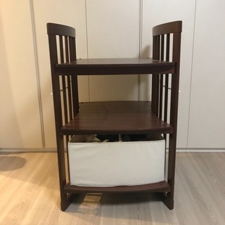 Stokkeのケア台（オムツ交換台）