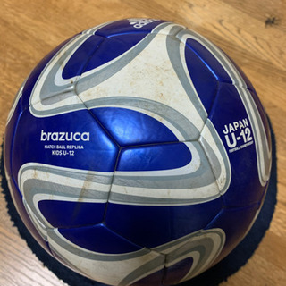 adidas サッカーボール 4号の画像