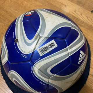 adidas サッカーボール 4号の画像