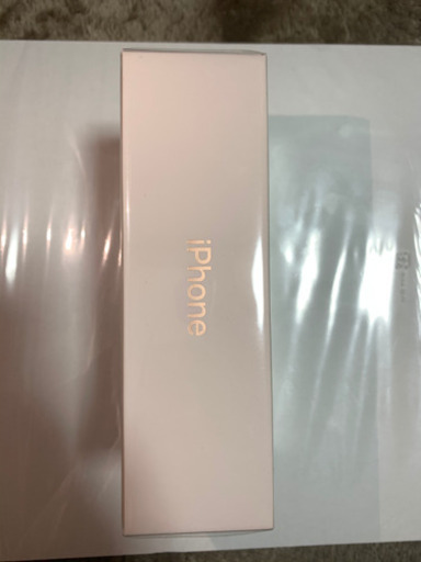 【新品未開封】SoftBank（iPhone8 64GB） 3万円→2万5000円5000円値引きしました！残り1台早もの勝ち！