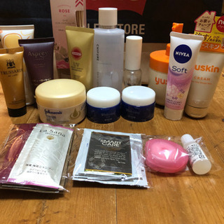 化粧品 おまとめ販売  決まりました！