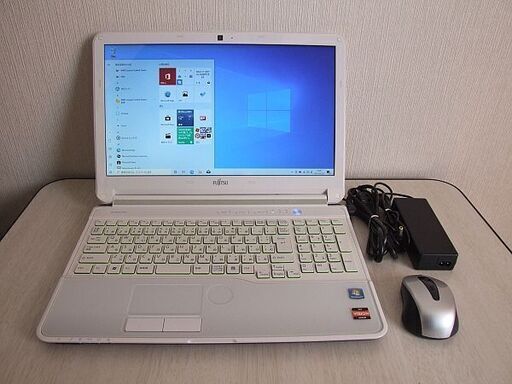 高速SSD120GB搭載　Fujitsu LIFEBOOK AH53/G ノートパソコン　（3751）