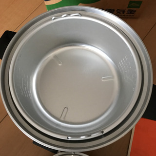 TOSHIBA 電気釜　五合炊きの画像