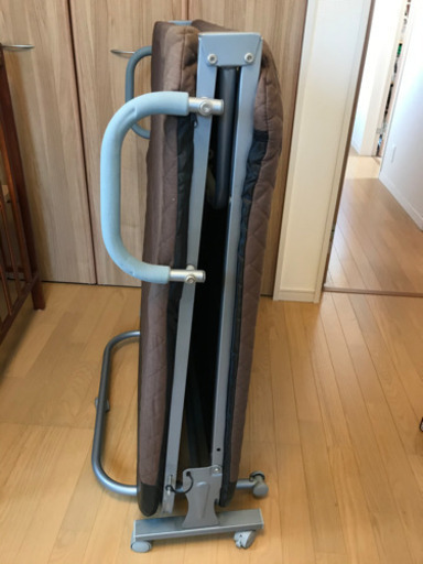 交渉中 折り畳みベッド ブラウン
