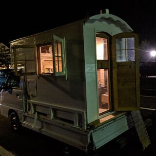 軽トラキャンピングカー　軽トラキャンパー　軽トラハウス　サンバートラックの画像