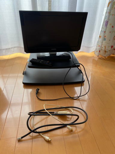 19型テレビ　テレビ台セット　一人暮らしピッタリ