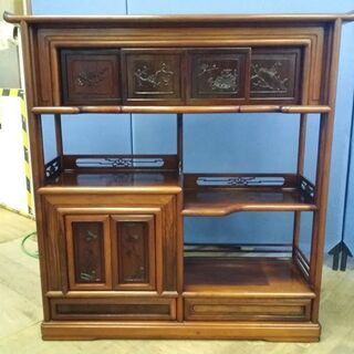 【店舗同時販売中】　花梨材唐木飾り棚　　彫刻　　【店頭ご来店購入限定】の画像