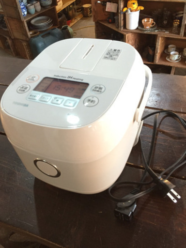 美品！ TOSHIBA炊飯器 3合炊き 2019年製 RC-5XL 本かまどコース