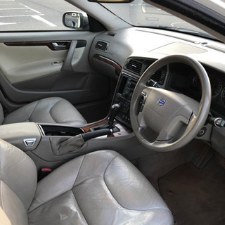 平成18年式　ボルボV70  車検付き 本革　HID サンルーフ　外装綺麗‼️の画像