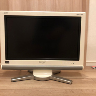 SHARP AQUOS 20型　テレビ　2007年製の画像