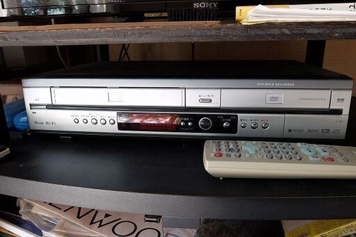 シャープVHS＆DVDデッキ　DV-RW190