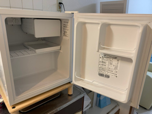 【美品】Hisense ミニ冷蔵庫