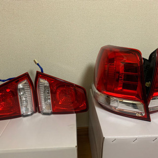値下げTOYOTA ランドクルーザー　テールランプ