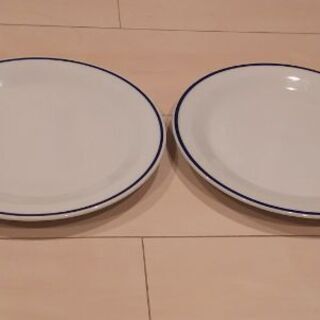 青いふちのお皿 ２枚