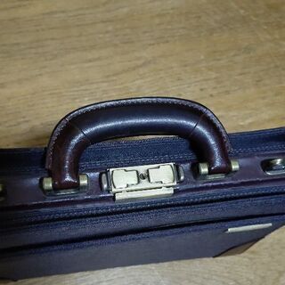 KANZANのバックの画像