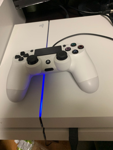［取引中］美品ps4 ソフト付き、すぐ始めるセット
