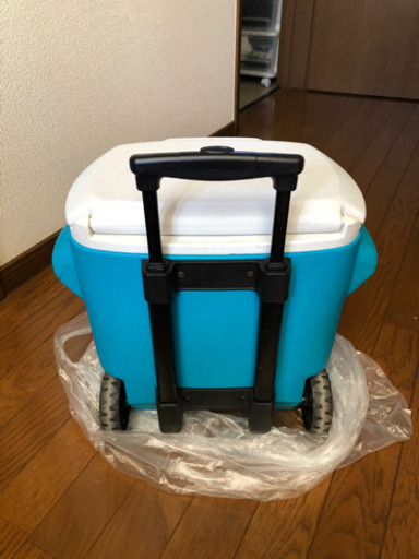 コールマン クーラーボックス ローラー付き