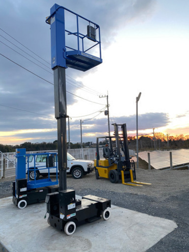 《スカイタワー》高所作業車 AICHI SV04B アイチ 作業床高さ3.8m 最大荷重200kg バッテリー式　単相AC100V充電