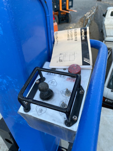 《スカイタワー》高所作業車 AICHI SV04B アイチ 作業床高さ3.8m 最大荷重200kg バッテリー式　単相AC100V充電