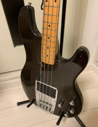 Ibanez ベース