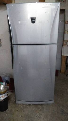 大型冷蔵庫　　１万円です　お持ち帰り特価　５４５L