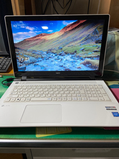 未使用に近いWindows10ノ-トパソコン、　プリンターセットでいかがでしょうか。