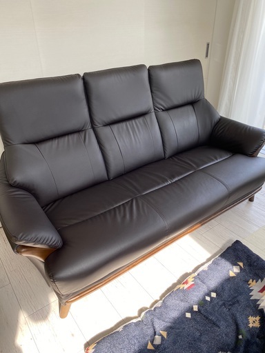 3/5まで【ニトリNシールド】3人掛け 合皮張りソファ（Nシールド　コウテイ3DBR）