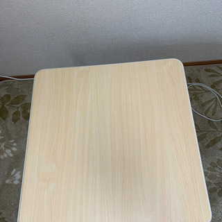 【無料】ローテーブル　更にはこたつ付き　両方で使える‼️の画像