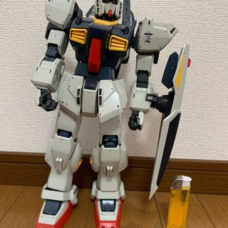 ガンプラ完成品　ガンダム　シャーザク