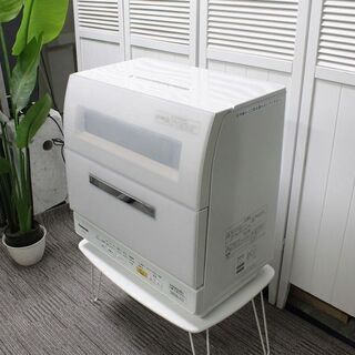 R2808) Panasonic 中古パナソニック　ファミリータイプ（食器点数約45点）卓上型食器洗い乾燥機　NP-TR8-W　ホワイト 2016年製! 食洗機 店頭取引大歓迎♪