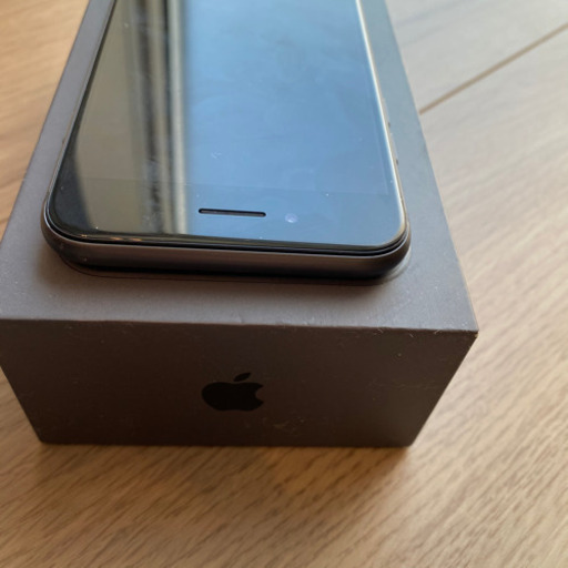 【美品】iPhone8 64GB スペースグレー
