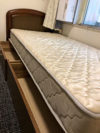 シングルベッド