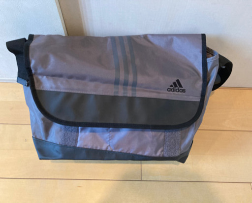 adidas ショルダーバック