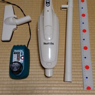 無料【条件付】 マキタ充電式クリーナ CL102D