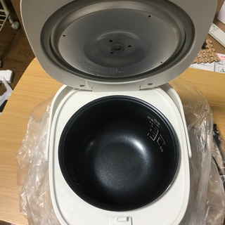 【お譲り先決定】3.5合マイコン炊飯器2019年製の画像